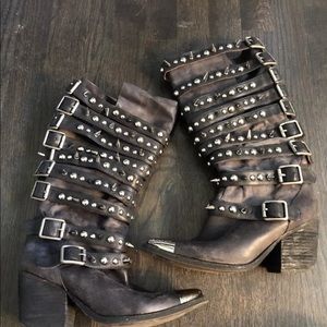 Jeffrey Campbell studded Kravitz Boot, Size 7